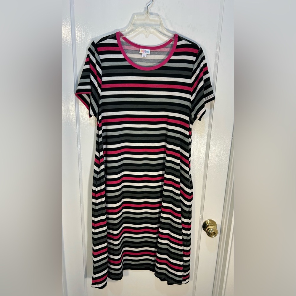 LuLaRoe Women's L Pink Black And White Horiz Striped Dress W/Pockets Short Slv